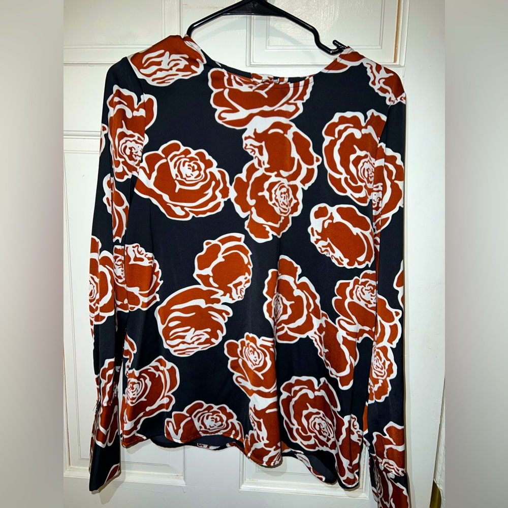 Who what wear blouse in a size M
